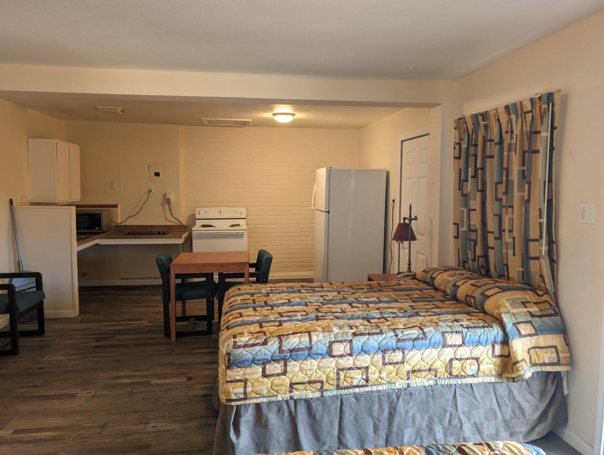 Economy Inn كينغزفيل المظهر الخارجي الصورة